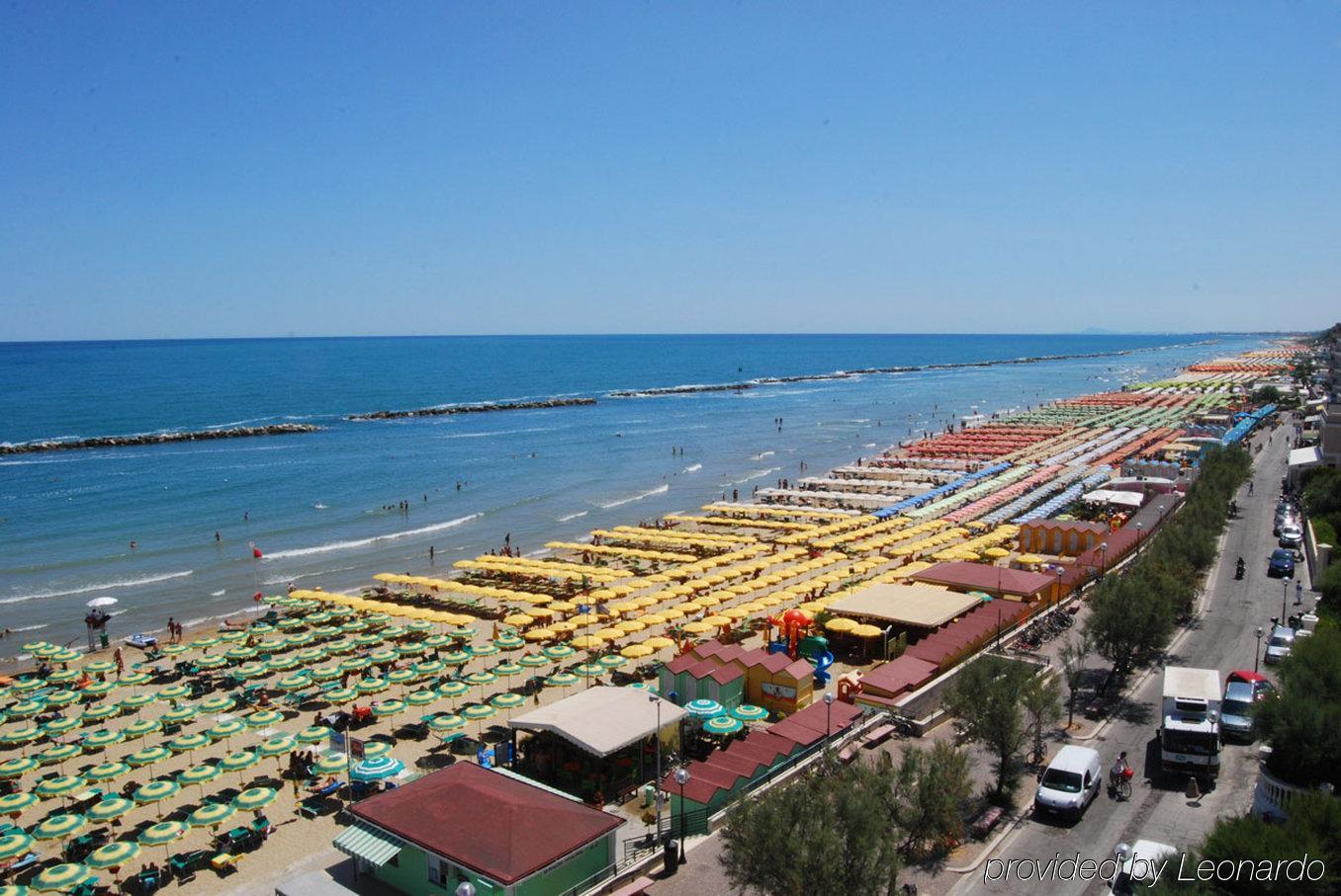 Hotel Bristol Pesaro Exterior foto